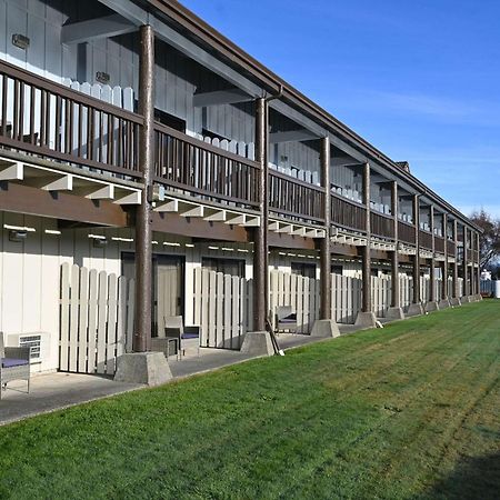 Edgewater Inn And Suites, Ascend Hotel Collection Coos Bay Exteriör bild