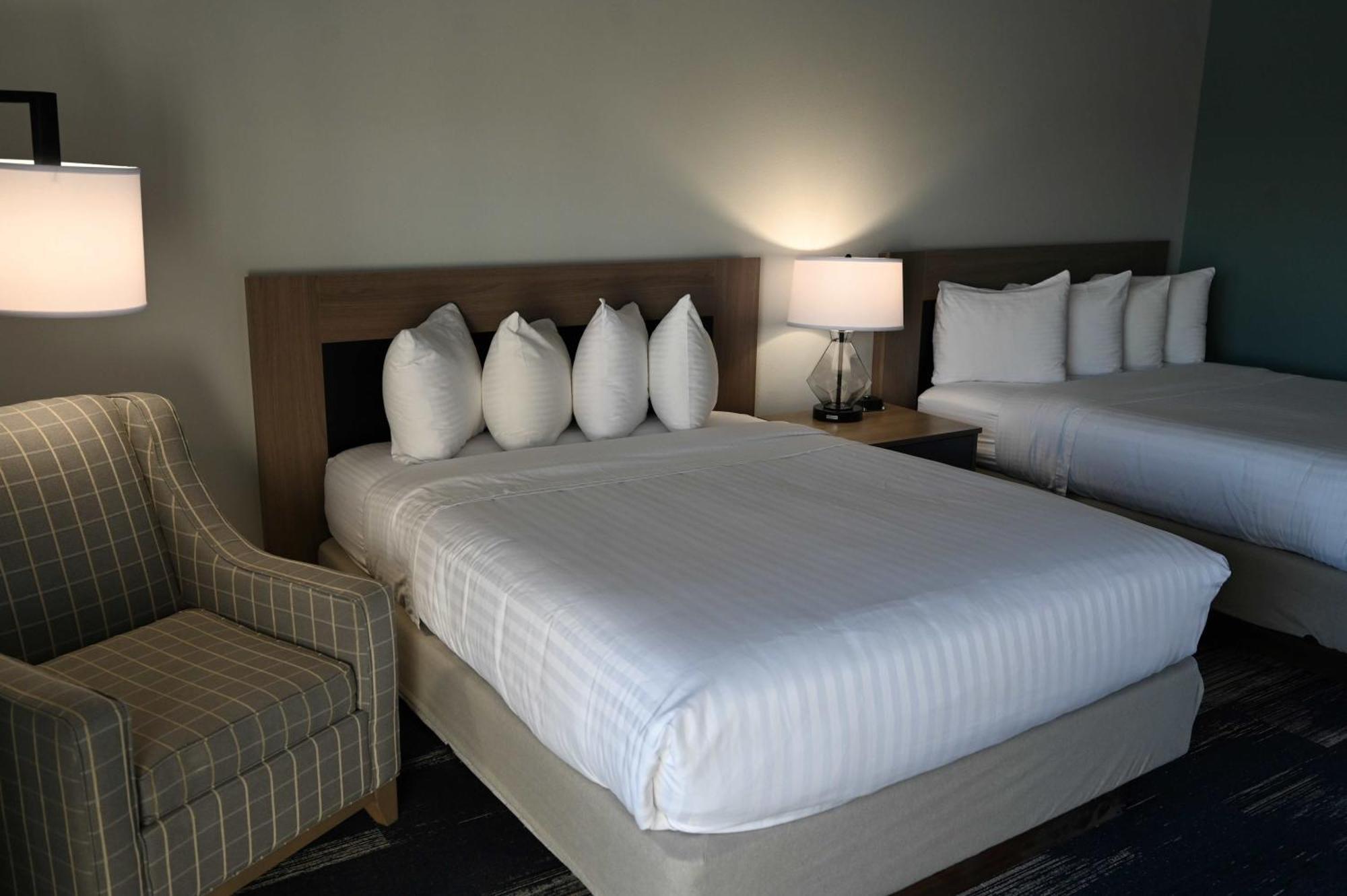 Edgewater Inn And Suites, Ascend Hotel Collection Coos Bay Exteriör bild