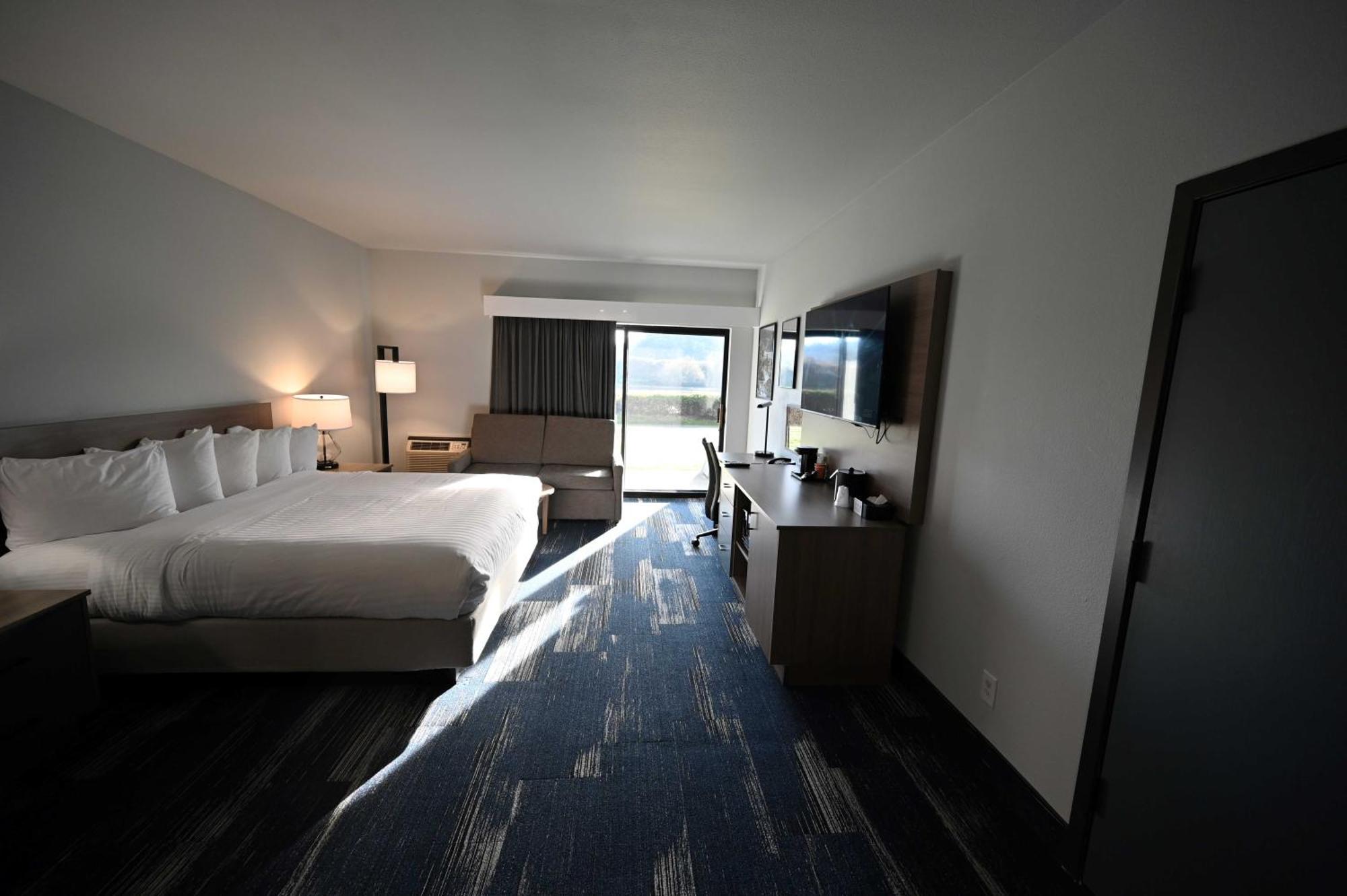 Edgewater Inn And Suites, Ascend Hotel Collection Coos Bay Exteriör bild