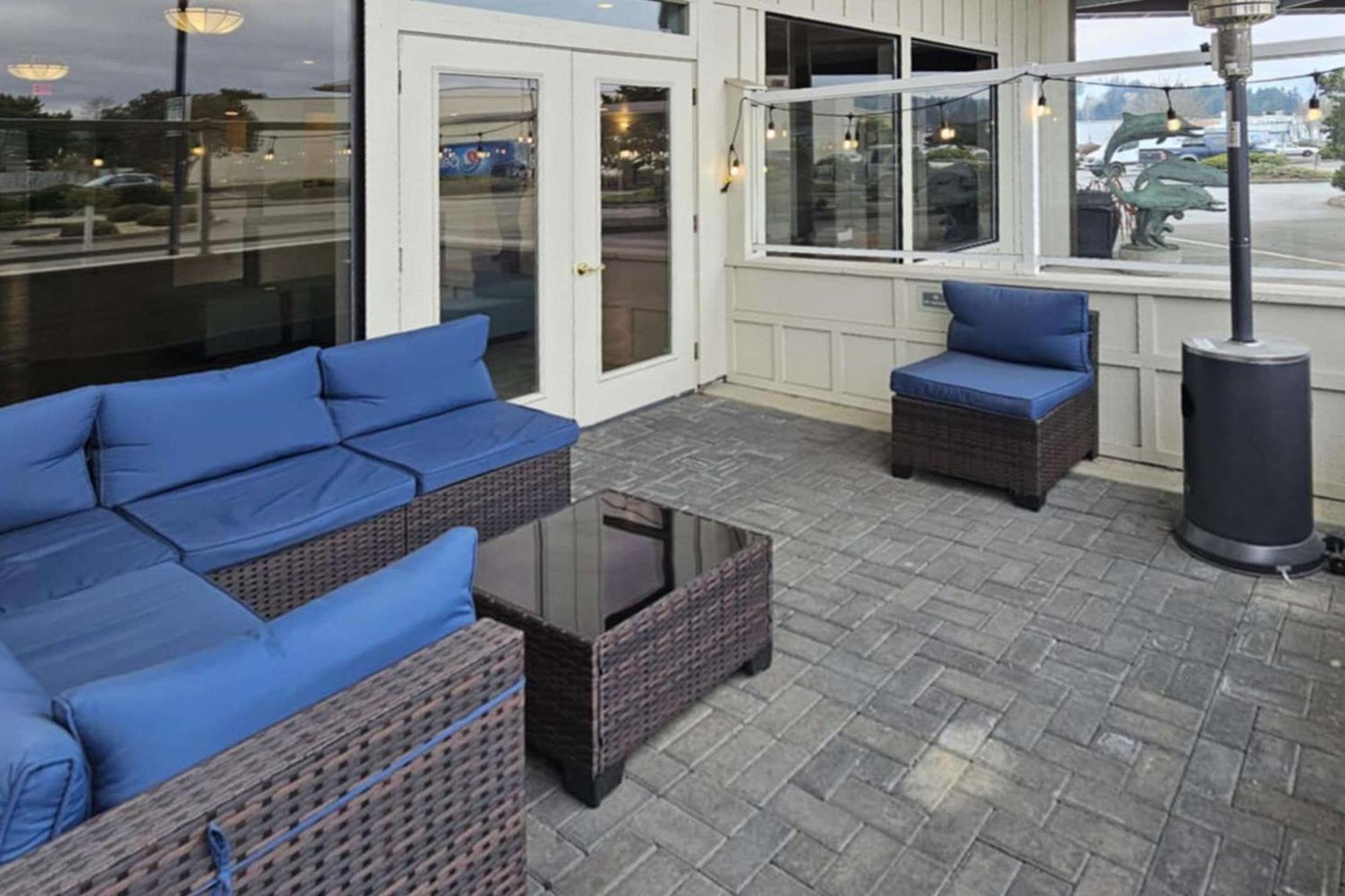 Edgewater Inn And Suites, Ascend Hotel Collection Coos Bay Exteriör bild