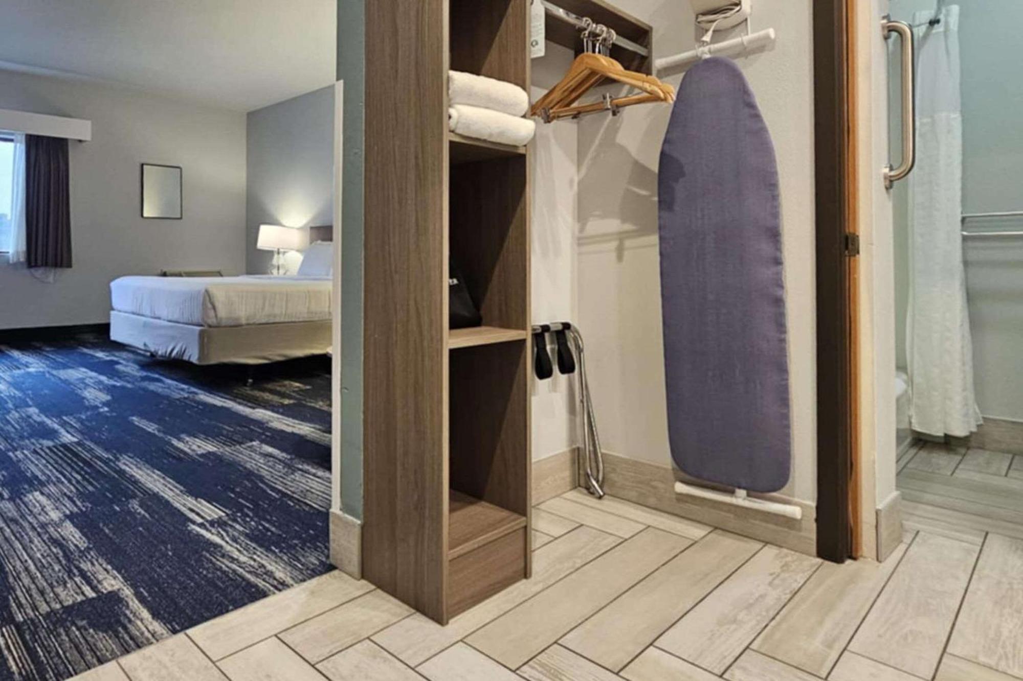 Edgewater Inn And Suites, Ascend Hotel Collection Coos Bay Exteriör bild