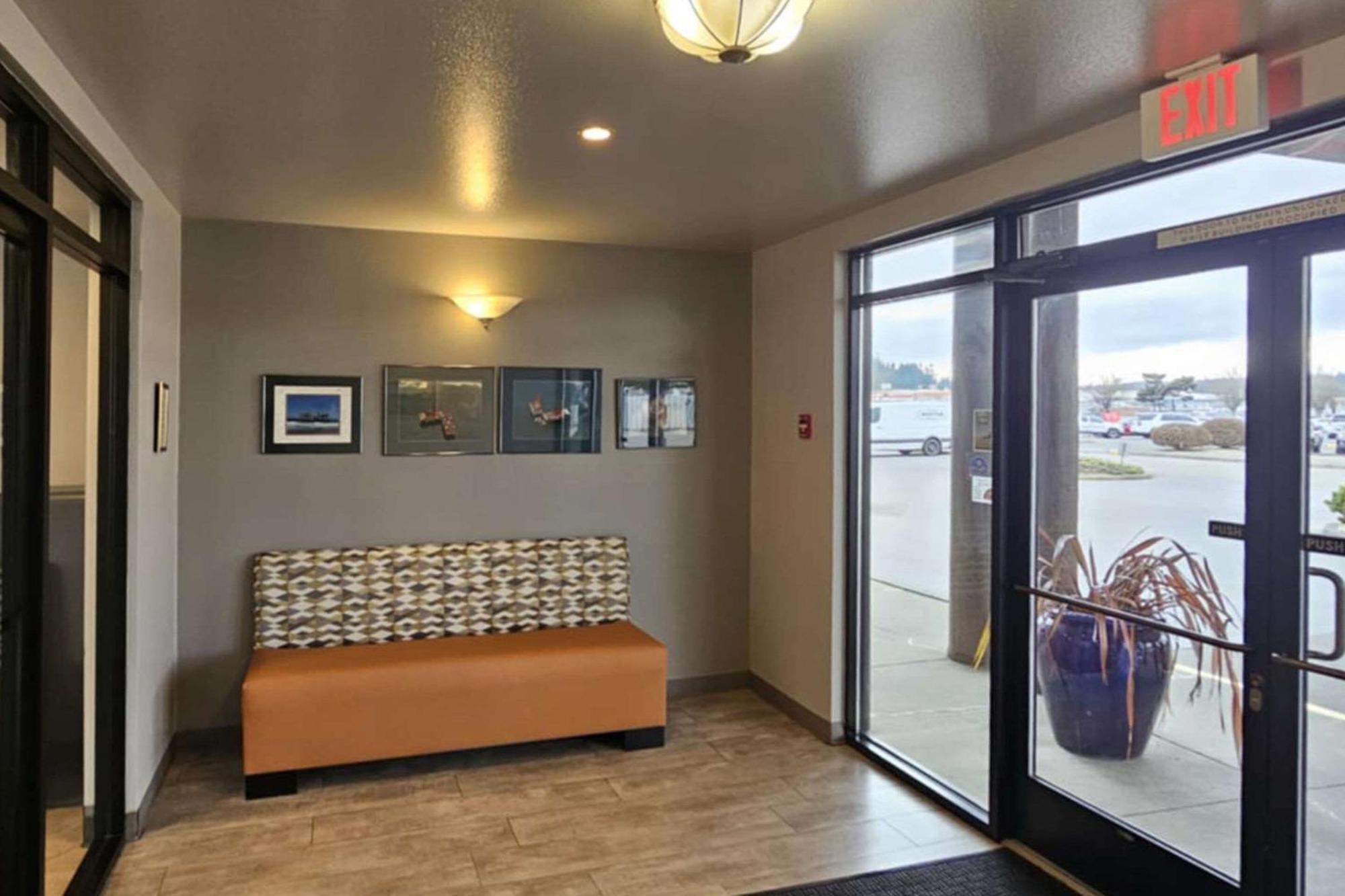 Edgewater Inn And Suites, Ascend Hotel Collection Coos Bay Exteriör bild