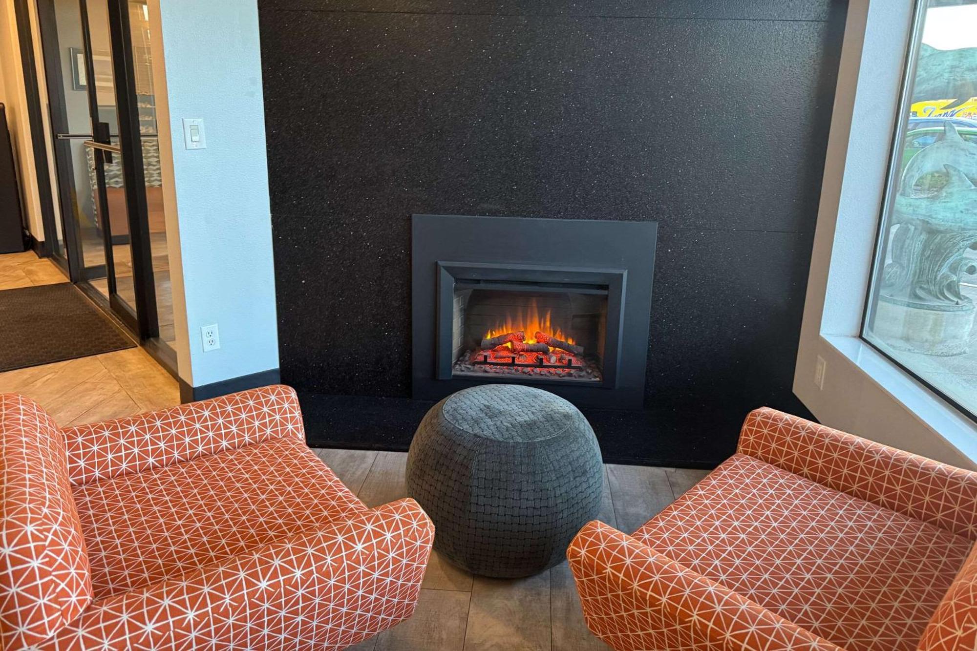 Edgewater Inn And Suites, Ascend Hotel Collection Coos Bay Exteriör bild
